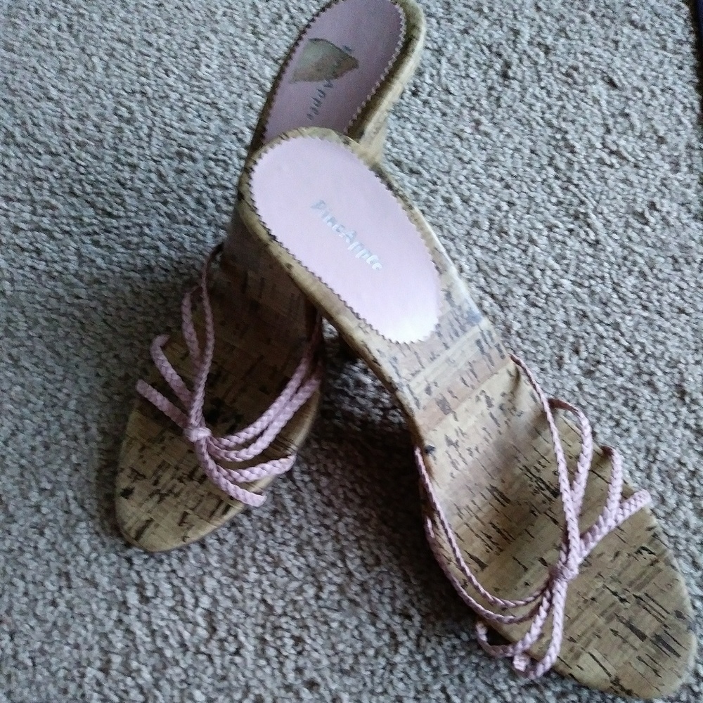 Pink wedges